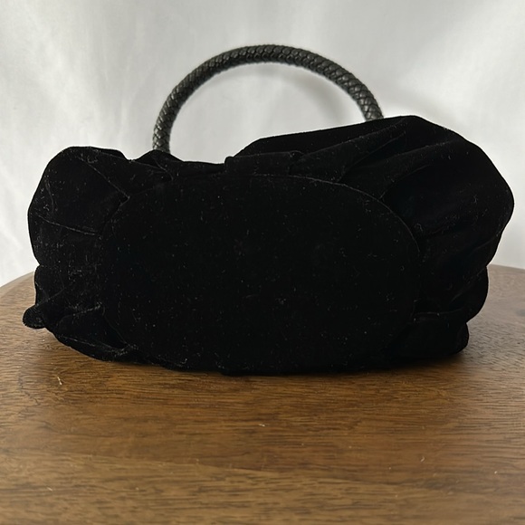 Vintage Kenneth Cole New York Women’s Black Velvet Hand Bag Purse - Picture 4 of 8